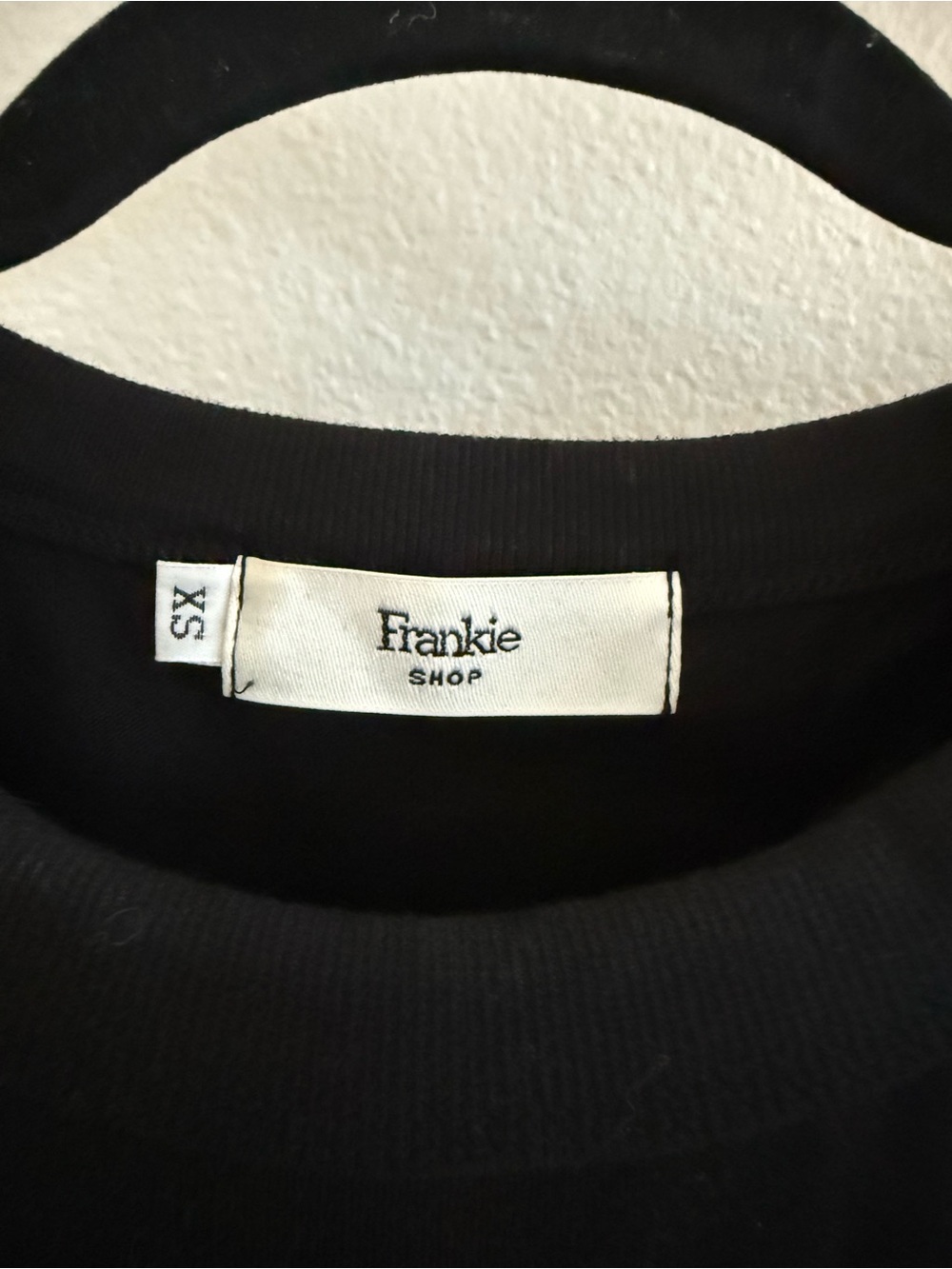 Frankie Shop Eva Padded Shoulder Muscle T-Shirt in Black - Picture 7 of 8